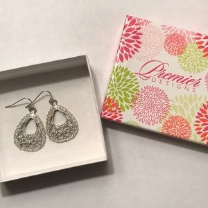 NWOT Premiere Designs silver earrings.